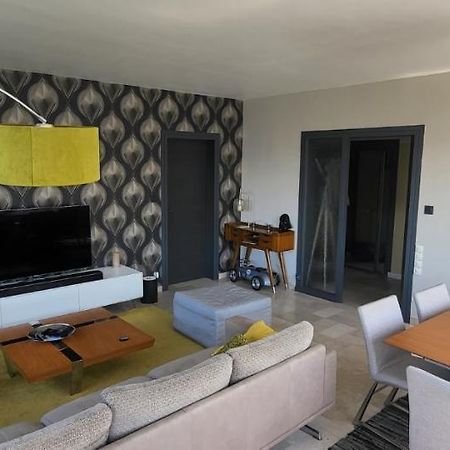 Appartement Lumineux De 90 M2 Situe En Centre Ville Annecy Kültér fotó