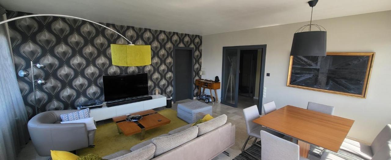 Appartement Lumineux De 90 M2 Situe En Centre Ville Annecy Kültér fotó
